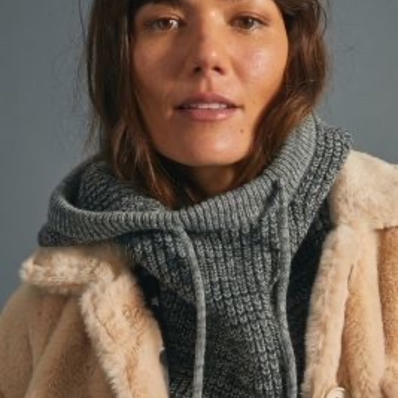 COPY - Anthropologie Tess Grey Snood - Picture 1 of 5